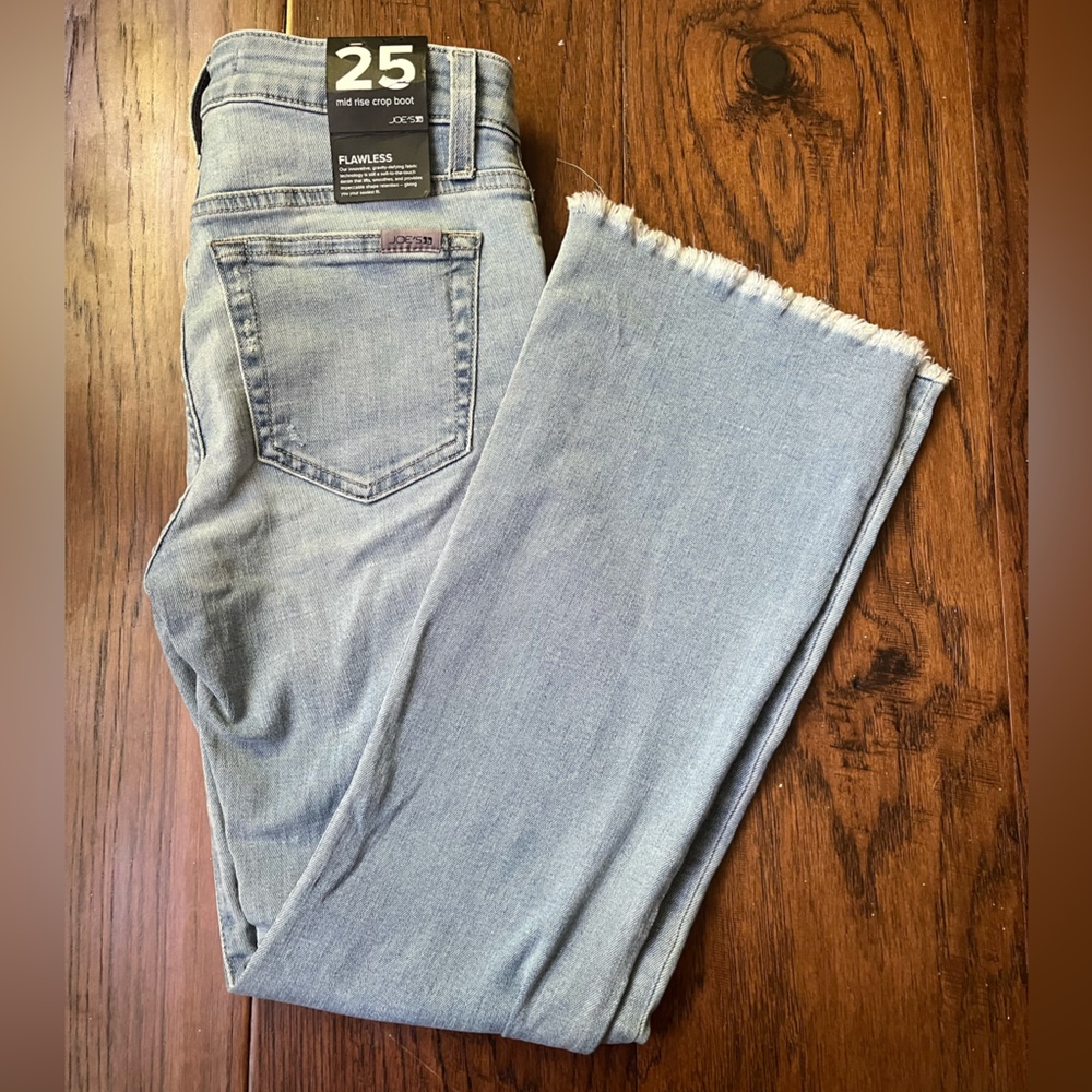 Joe’s Jeans mid rise crop boot